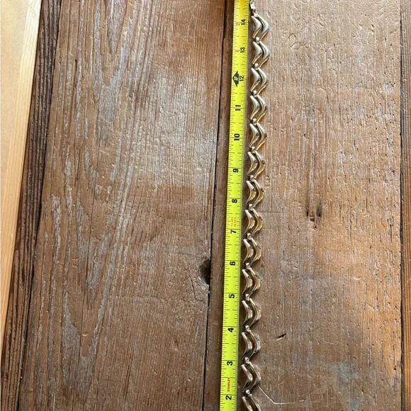 Vintage Monet Gold-tone Sculpted Wave Link Necklace - Picture 6 of 9